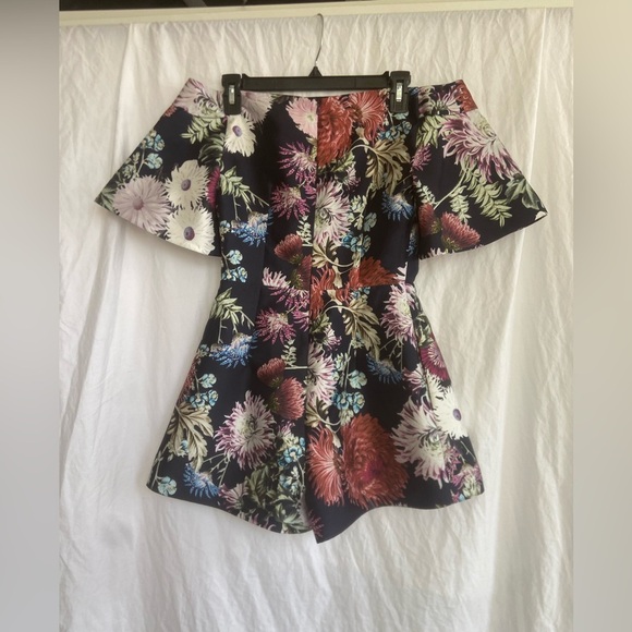 KEEPSAKE the Label Off-the-Shoulder Floral Romper Size Small - Picture 7 of 16
